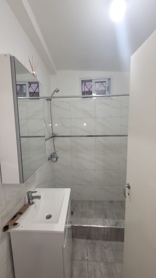 Amplia casa 4 ambientes en VENTA Bernal Oeste