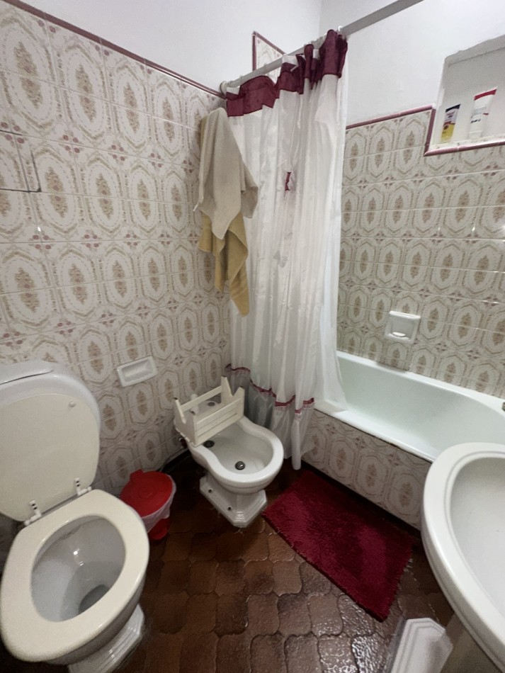 OPORTUNIDAD EXCELENTE CASA EN VENTA 4 AMBIENTES - QUILMES OESTE - APTA CREDITO HIPOTECARIO