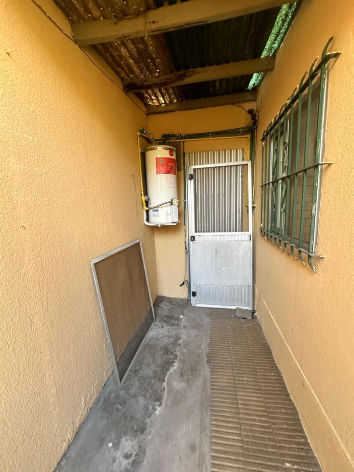 SE VENDE CASA DE 4 AMBIENTES APTA CREDITO HIPOTECARIO - FLORENCIO VARELA - BOSQUES