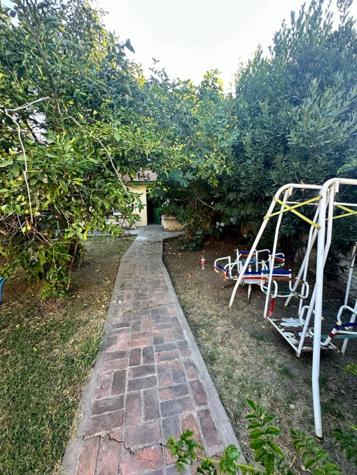 SE VENDE CASA DE 4 AMBIENTES APTA CREDITO HIPOTECARIO - FLORENCIO VARELA - BOSQUES