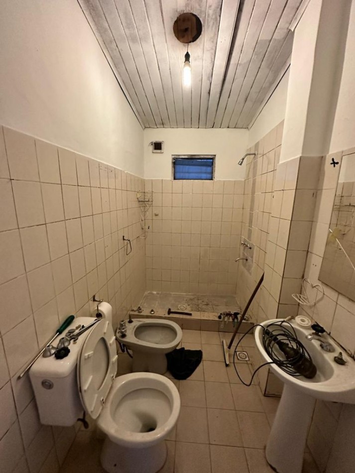 SE ALQUILA CASA 3 AMBIENTES - QUILMES OESTE