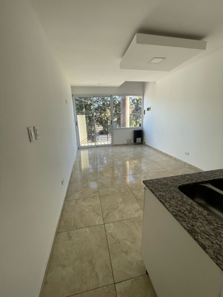 SE ALQUILA DEPARTAMENTO 2 AMBIENTES - QUILMES OESTE