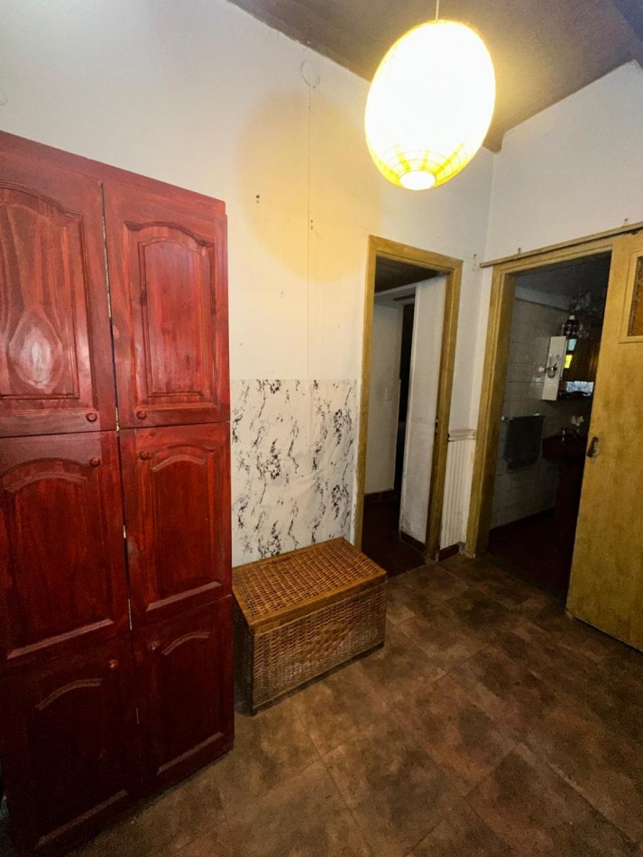 OPORTUNIDAD CASA CON DEPARTAMENTO EN VENTA SOBRE ESQUINA - APTA CREDITO HIPOTECARIO