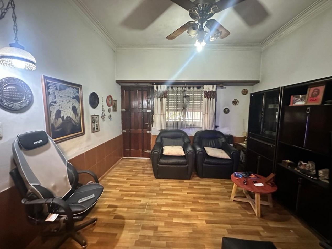 OPORTUNIDAD CASA CON DEPARTAMENTO EN VENTA SOBRE ESQUINA - APTA CREDITO HIPOTECARIO