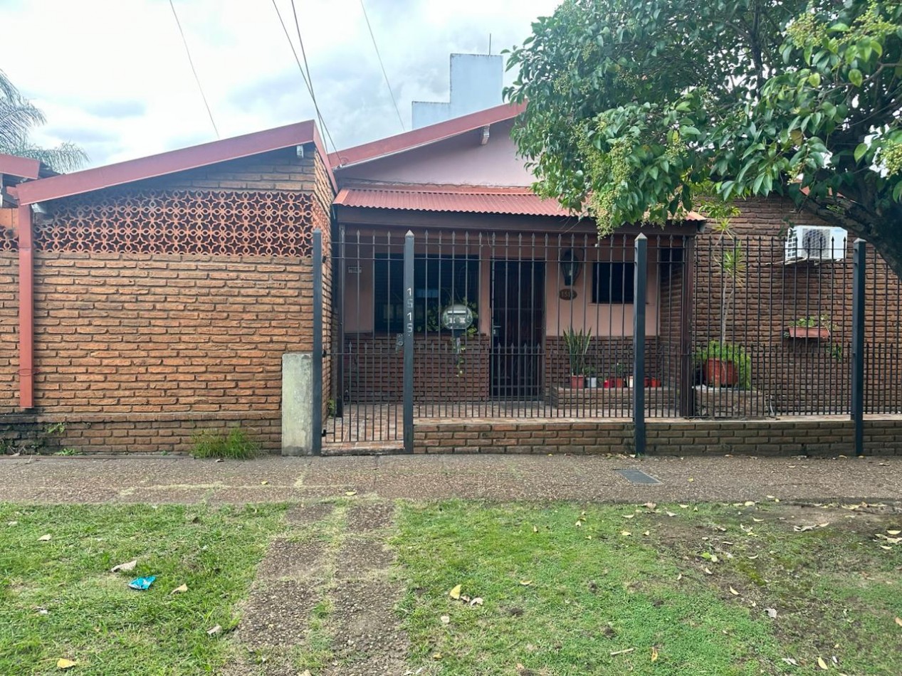 OPORTUNIDAD CASA CON DEPARTAMENTO EN VENTA SOBRE ESQUINA - APTA CREDITO HIPOTECARIO