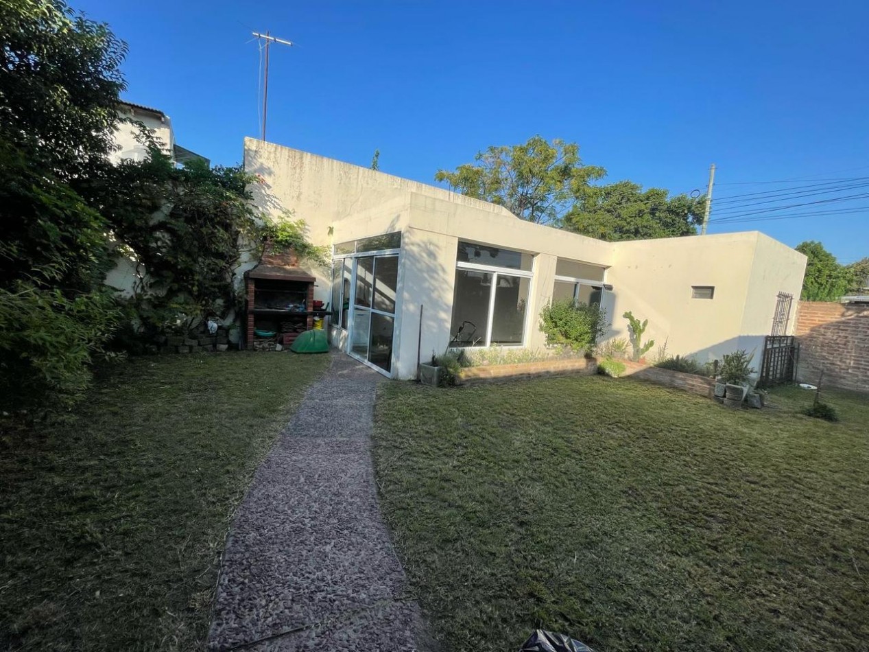  OPORTUNIDAD CASA 3 AMBIENTES EN VENTA - APTA CREDITO HIPOTECARIO - FLORENCIO VARELA