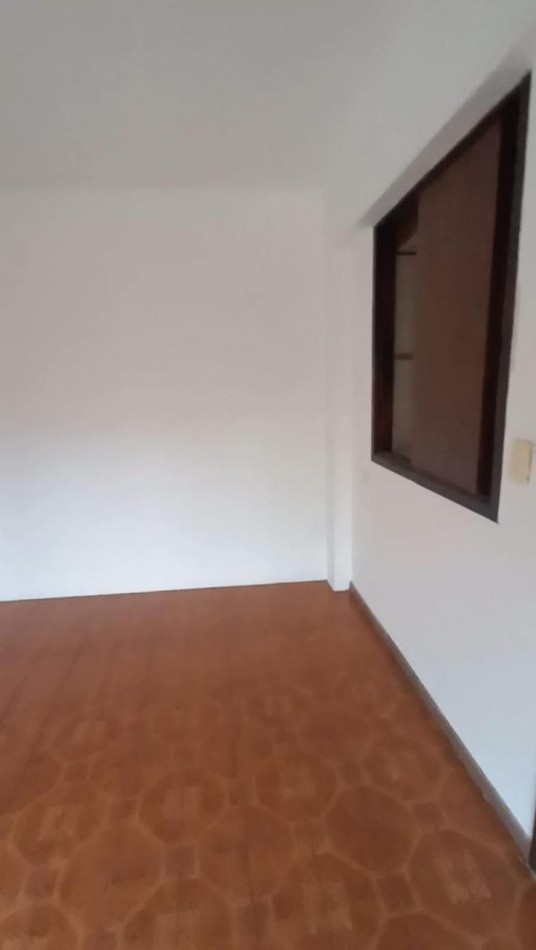 SE ALQUILA DEPARTAMENTO TIPO PH DE 3 AMBIENTES - QUILMES OESTE