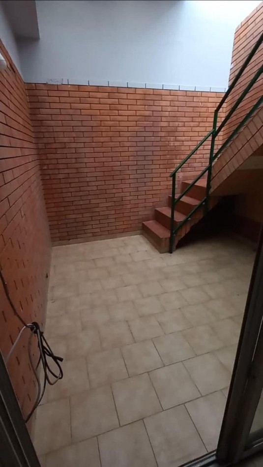 SE ALQUILA DEPARTAMENTO TIPO PH DE 3 AMBIENTES - QUILMES OESTE