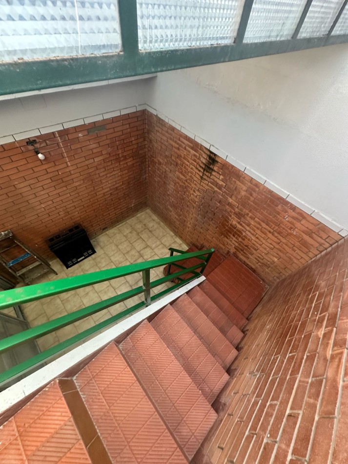 SE ALQUILA DEPARTAMENTO TIPO PH DE 3 AMBIENTES - QUILMES OESTE