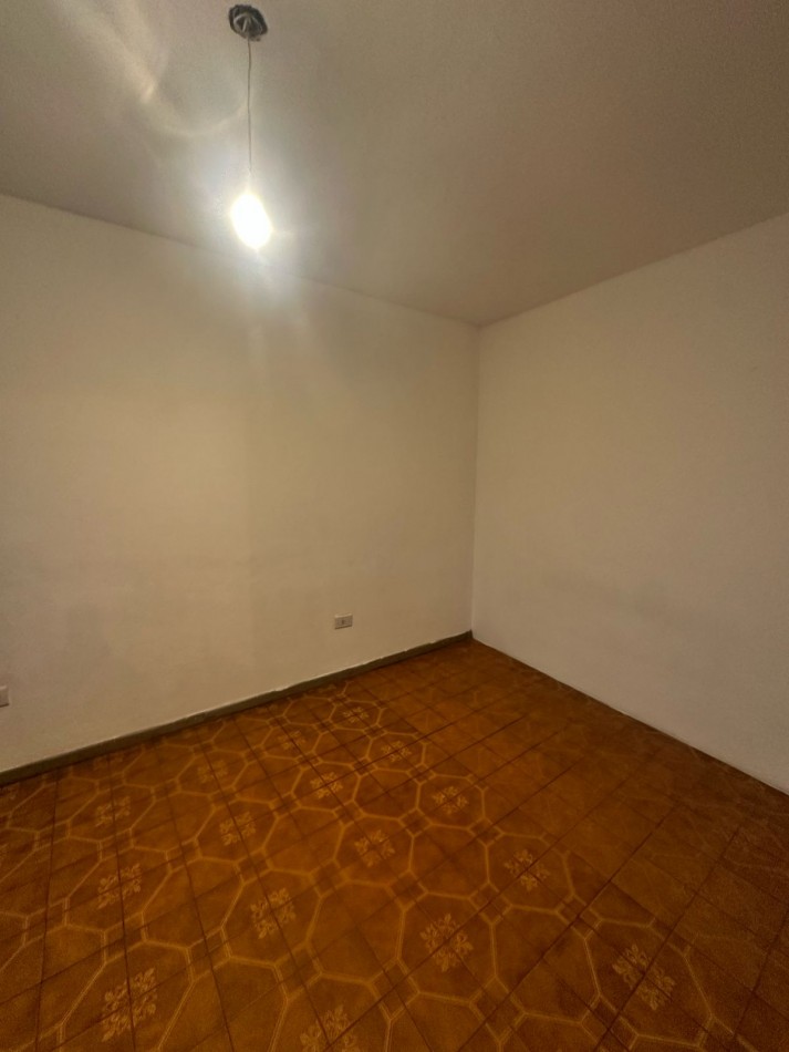 SE ALQUILA DEPARTAMENTO TIPO PH DE 3 AMBIENTES - QUILMES OESTE