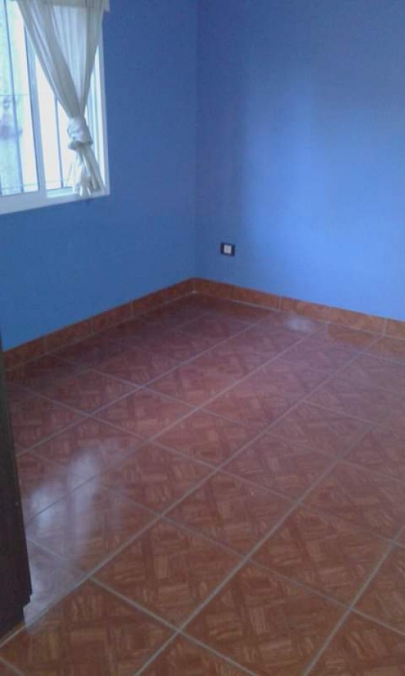 ALQUILER PH 2 AMBIENTES AL FONDO - BERNAL OESTE