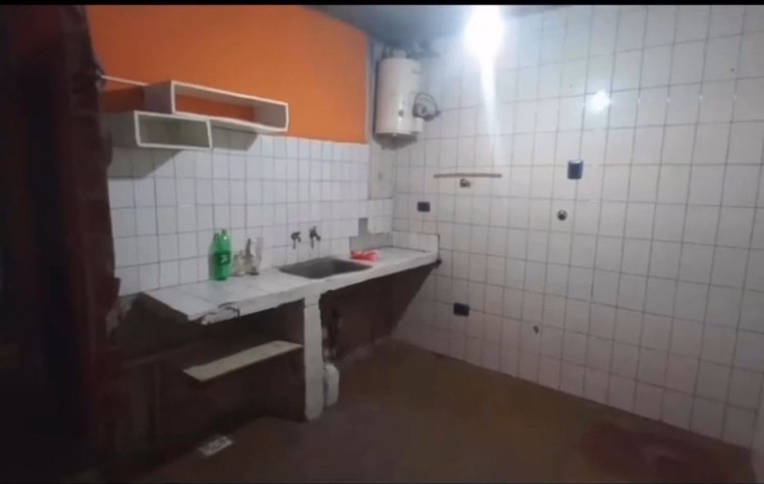SE ALQUILA LOCAL COMERCIAL - EXCELENTE UBICACION - FLORENCIO VARELA