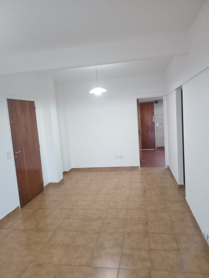 SE ALQUILA DEPARTAMENTO 2 AMBIENTES - QUILMES CENTRO