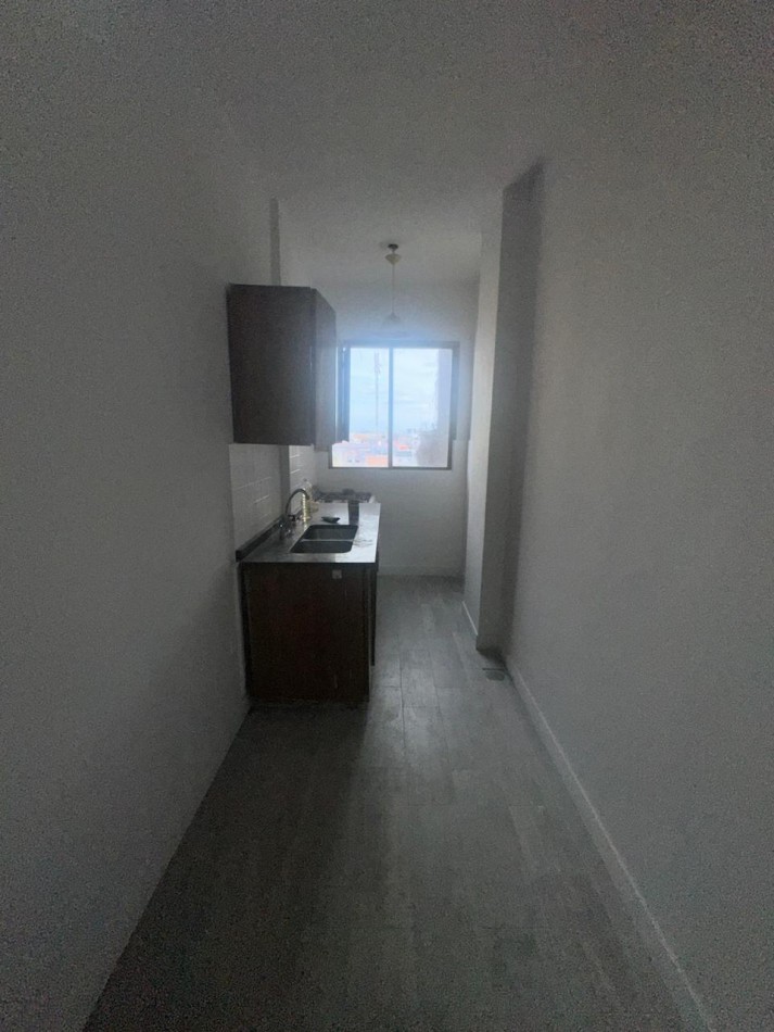 SE ALQUILA AMPLIO DEPARTAMENTO DE 3 AMBIENTES - VILLA DOMINICO