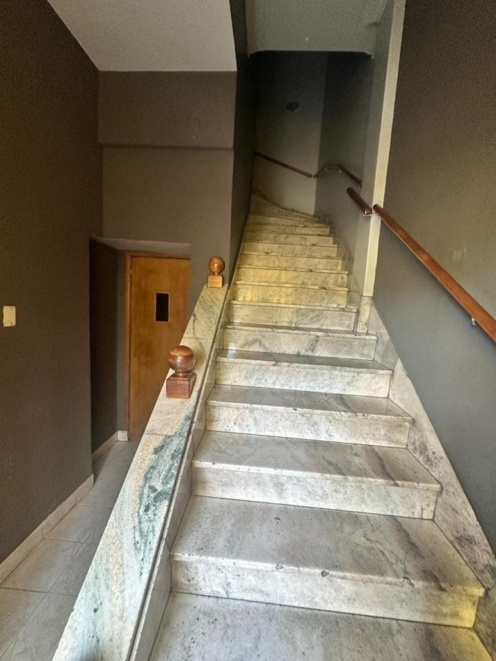 SE ALQUILA AMPLIO DEPARTAMENTO DE 3 AMBIENTES - VILLA DOMINICO