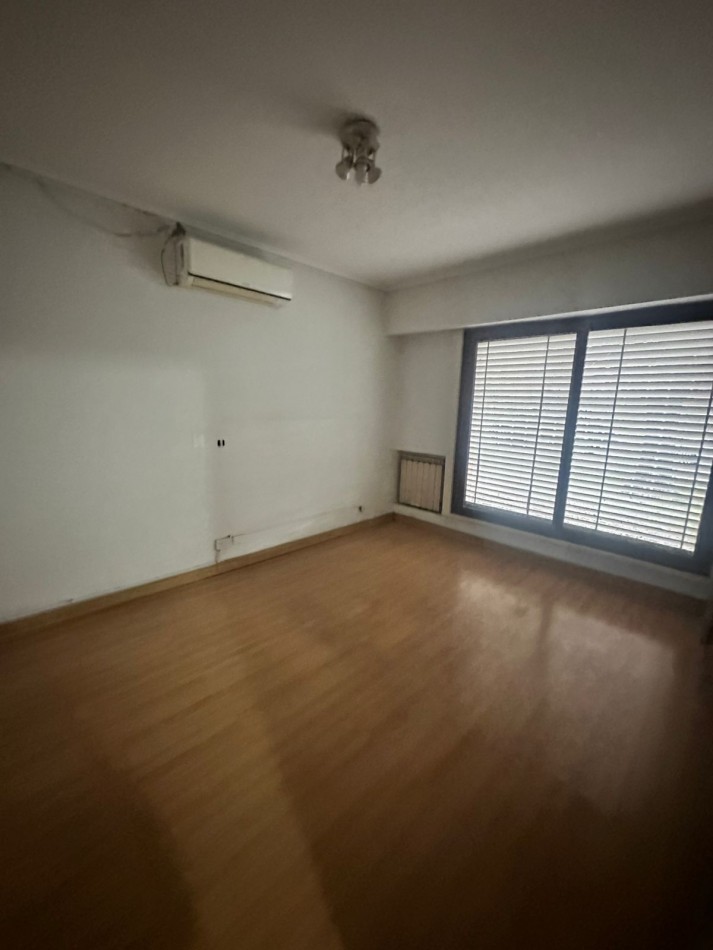 SE ALQUILA CASA PARA USO PROFESIONAL - QUILMES 