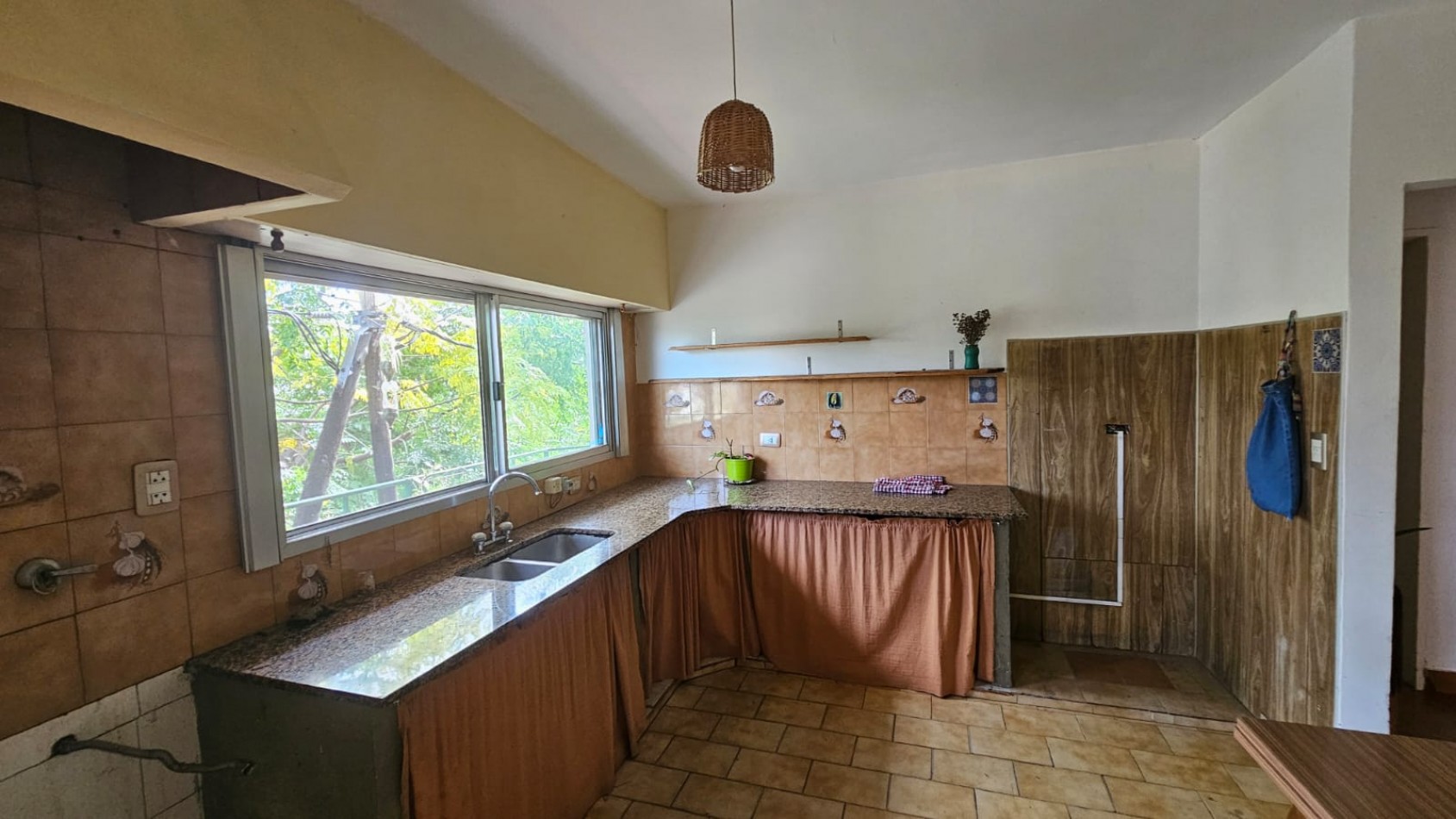 DEPARTAMENTO 3 AMBIENTES EN ALQUILER - QUILMES OESTE