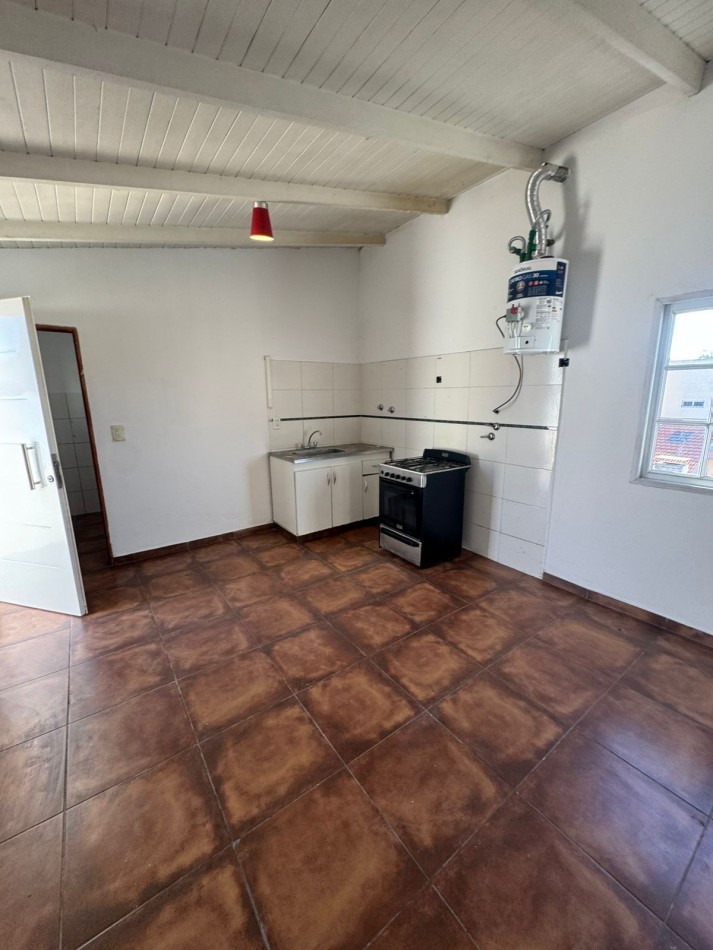 DEPARTAMENTO 2 AMBIENTES EN ALQUILER - QUILMES OESTE