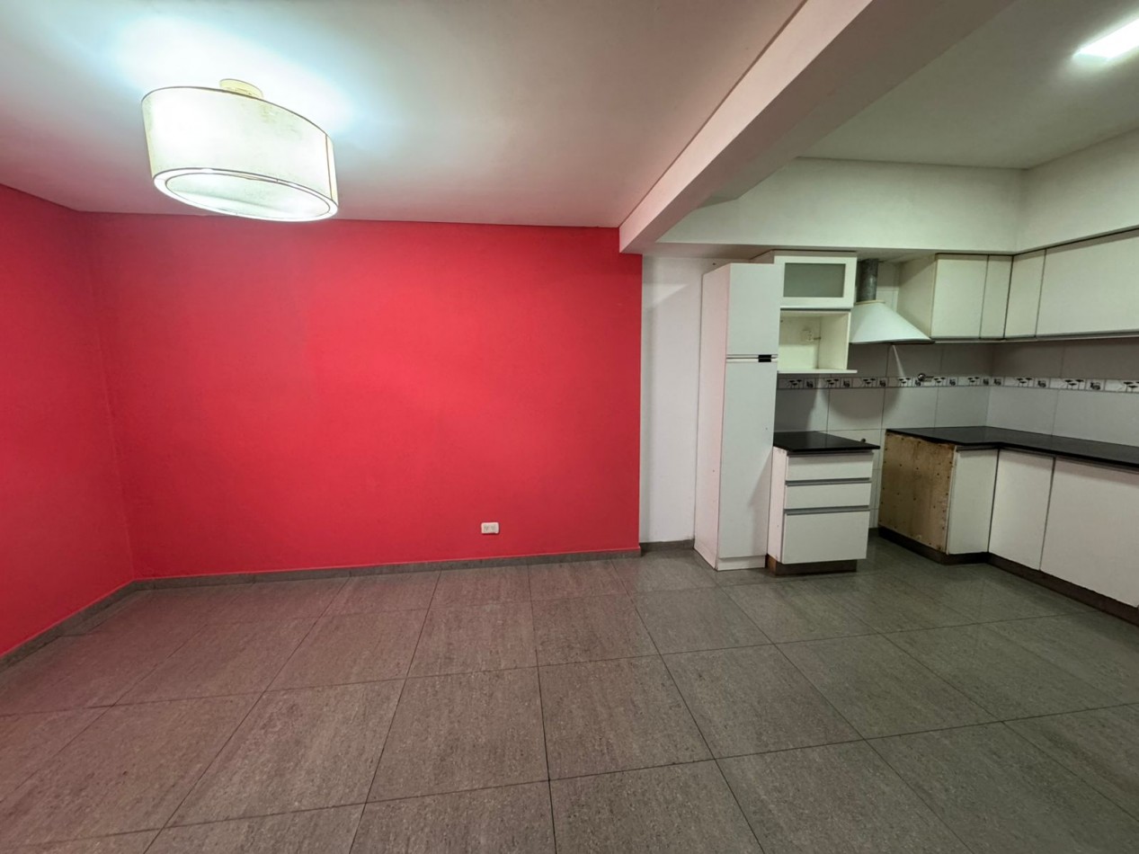 SE ALQUILA CASA DE 3 AMBIENTES - QUILMES OESTE