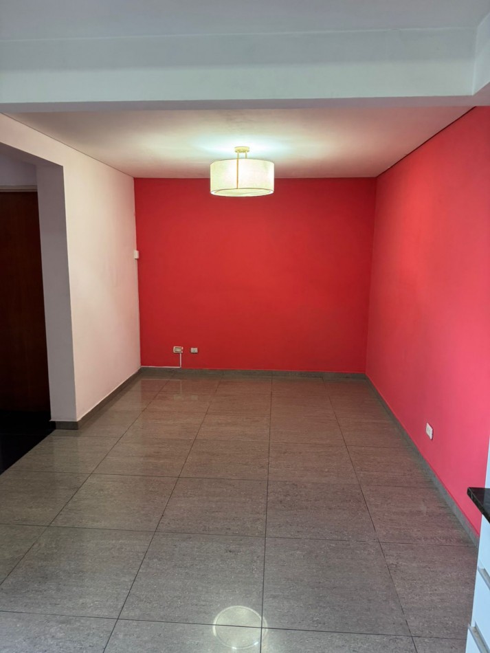 SE ALQUILA CASA DE 3 AMBIENTES - QUILMES OESTE