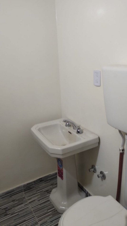 SE ALQUILA LOCAL COMERCIAL