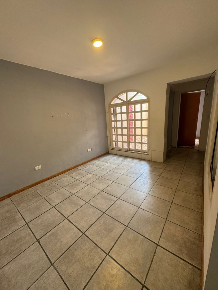 SE ALQUILA AMPLIO DEPARTAMENTO DE 3 AMBIENTES