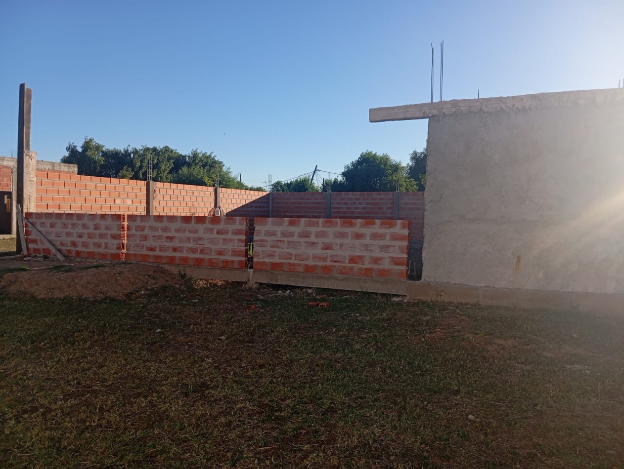 OPORTUNIDAD LOTE CON MEJORAS EN VENTA BARRIO LOS PILARES - FLORENCIO VARELA