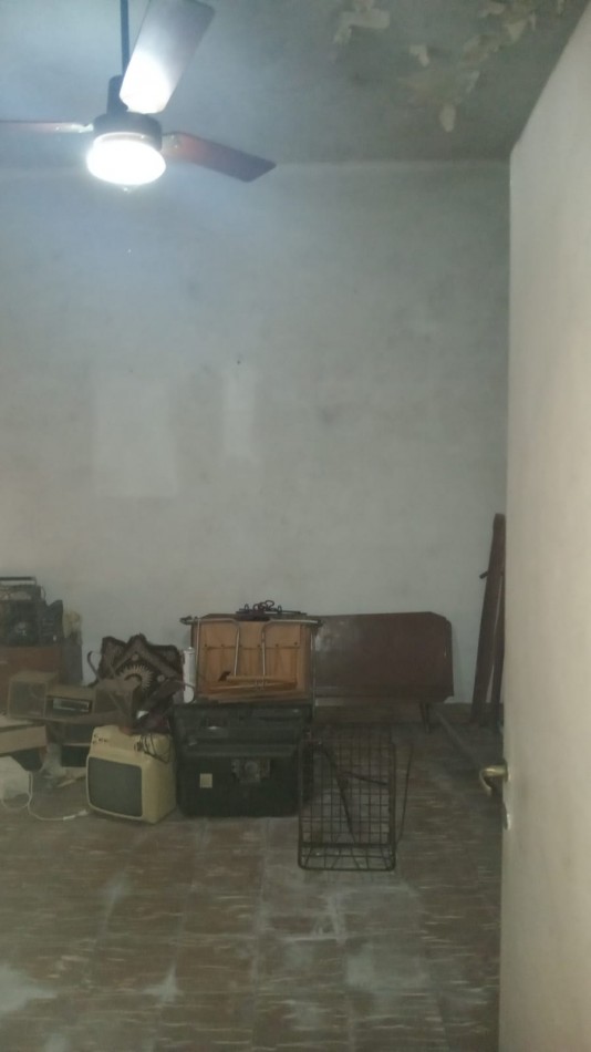 SE VENDE CASA DE 3 AMBIENTES - FLORENCIO VARELA