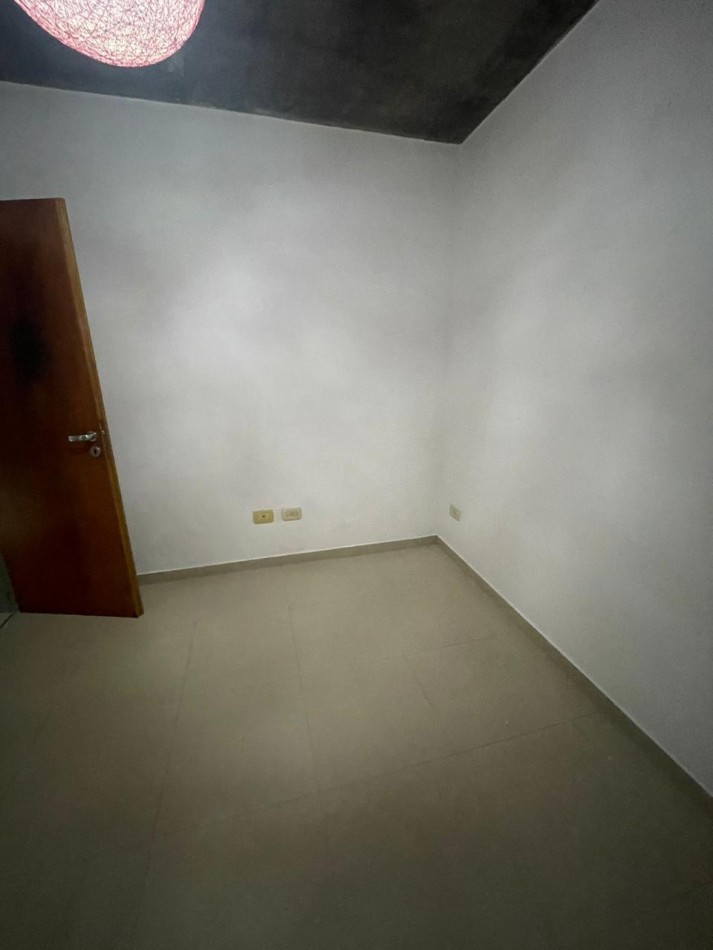 DEPARTAMENTO 2 AMBIENTES EN ALQUILER - CON COCHERA