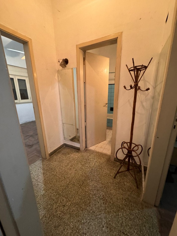 CASA EN VENTA IDEAL INVERSIONISTA - SOBRE ZONA COMERCIAL