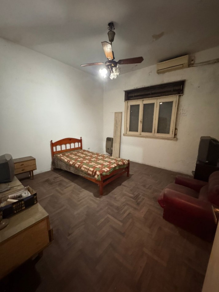 CASA EN VENTA IDEAL INVERSIONISTA - SOBRE ZONA COMERCIAL