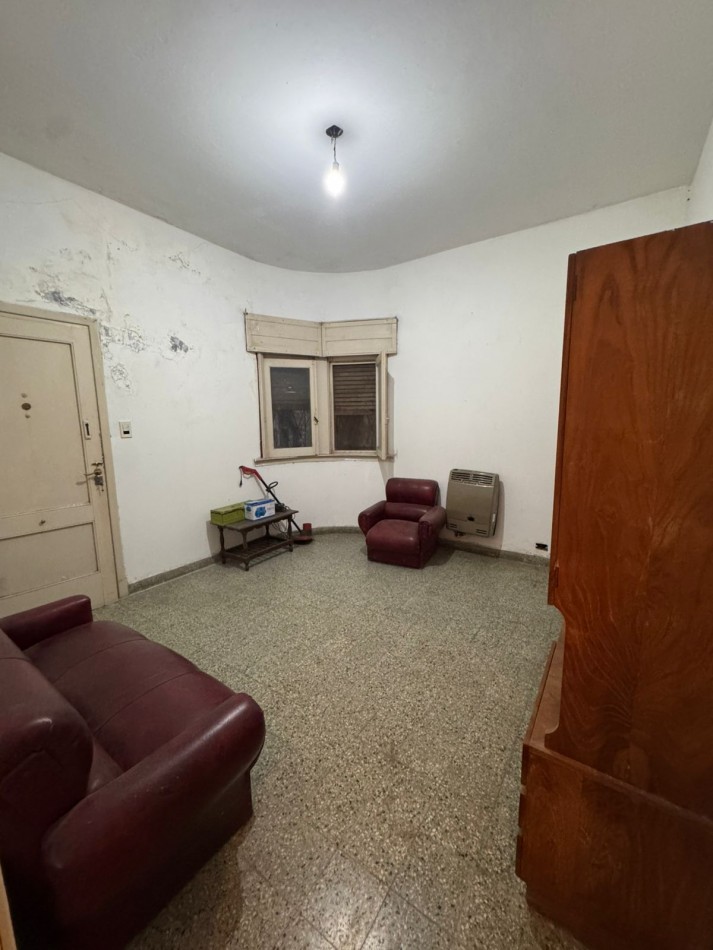 CASA EN VENTA IDEAL INVERSIONISTA - SOBRE ZONA COMERCIAL