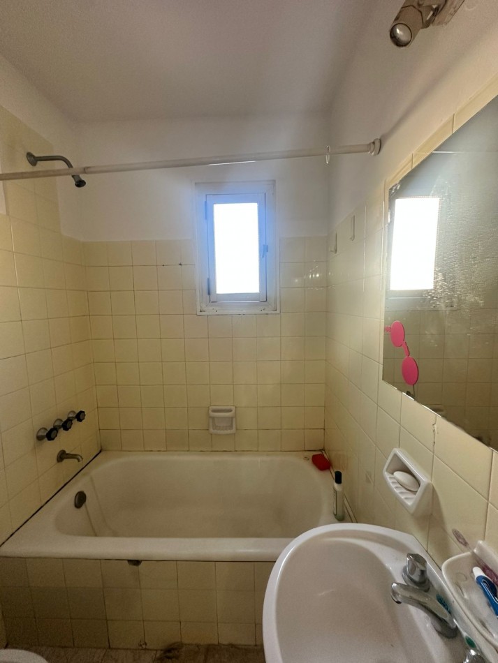 SE ALQUILA DEPARTAMENTO 2 AMBIENTES EN QUILMES CENTRO