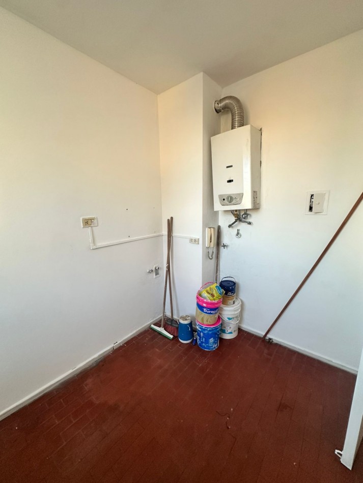 SE ALQUILA DEPARTAMENTO 2 AMBIENTES EN QUILMES CENTRO