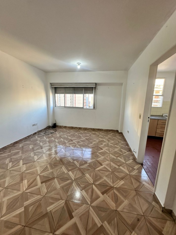 SE ALQUILA DEPARTAMENTO 2 AMBIENTES EN QUILMES CENTRO