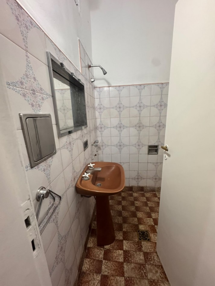 Se alquila CASA 3 ambientes en Florencio Varela