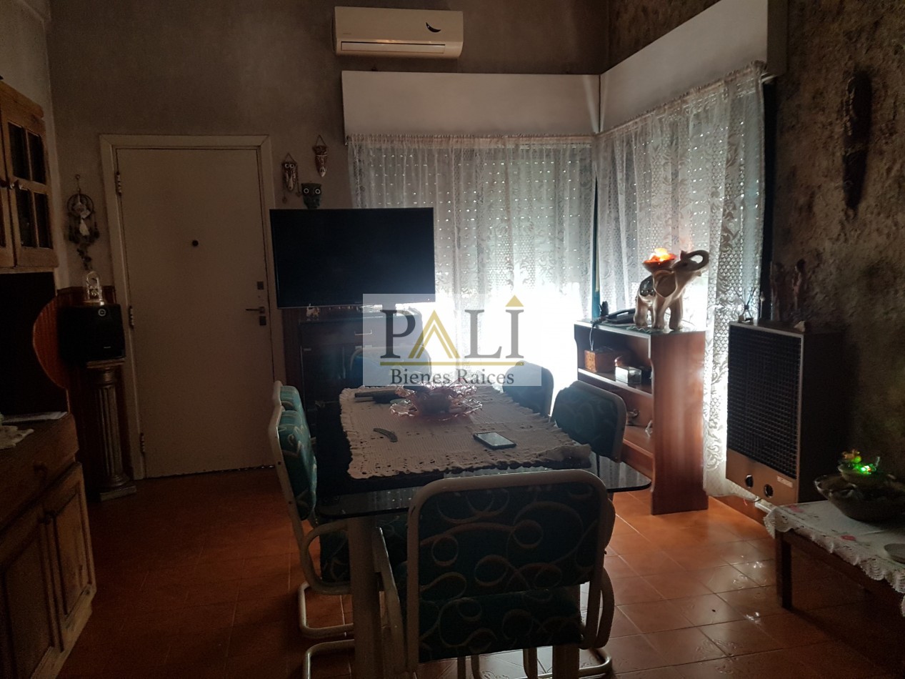 OPORTUNIDAD APTA CREDITO HIPOTECARIO - DOS CASAS EN VENTA CENTRO FLORENCIO VARELA