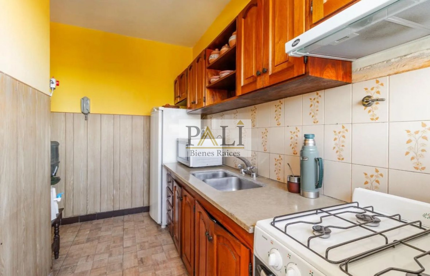 OPORTUNIDAD EXCELENTE DEPARTAMENTO 3 AMBIENTES EN BERAZATEGUI - VENTA - APTO CREDITO 