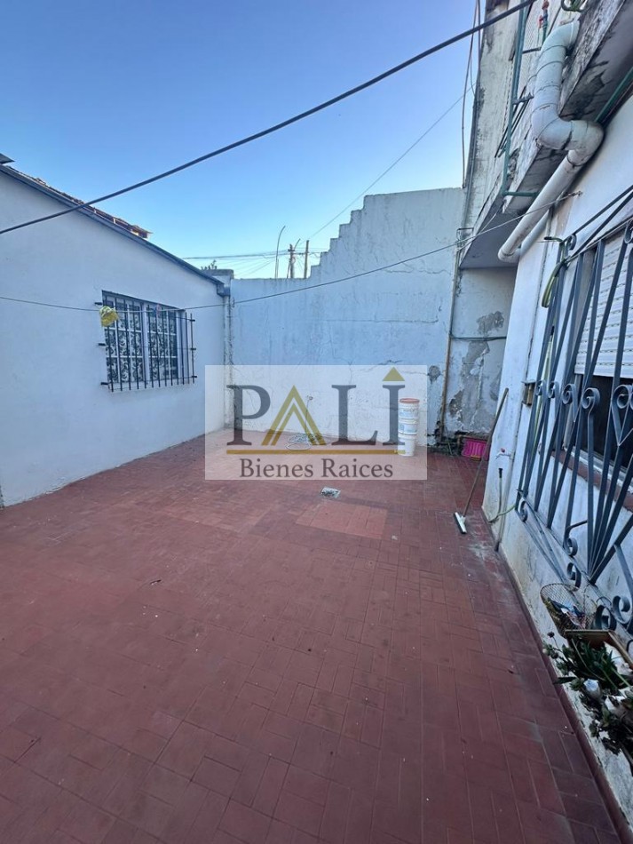 Amplia casa de 3 ambientes en Alquiler - Florencio Varela