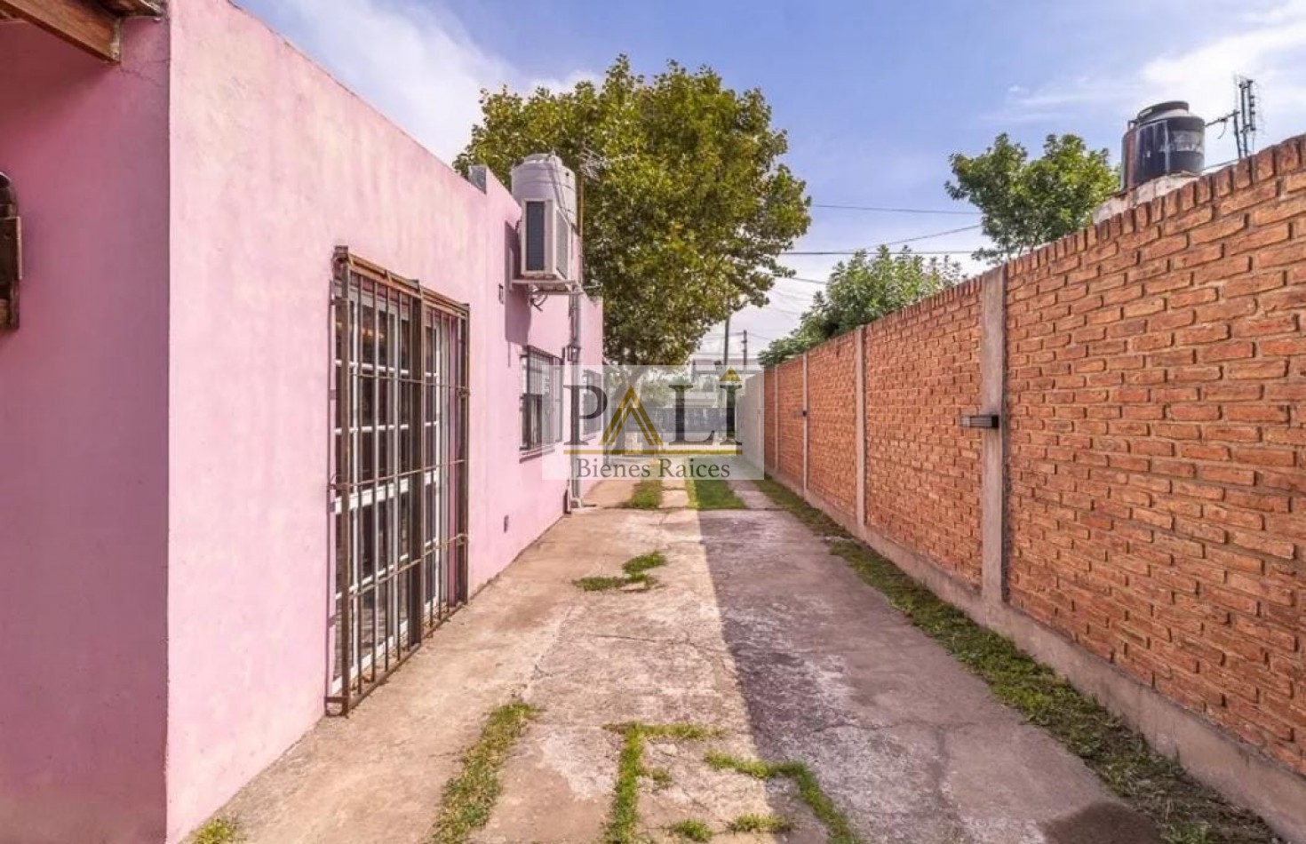 Oportunidad Casa 4 ambientes con piscina en Florencio Varela