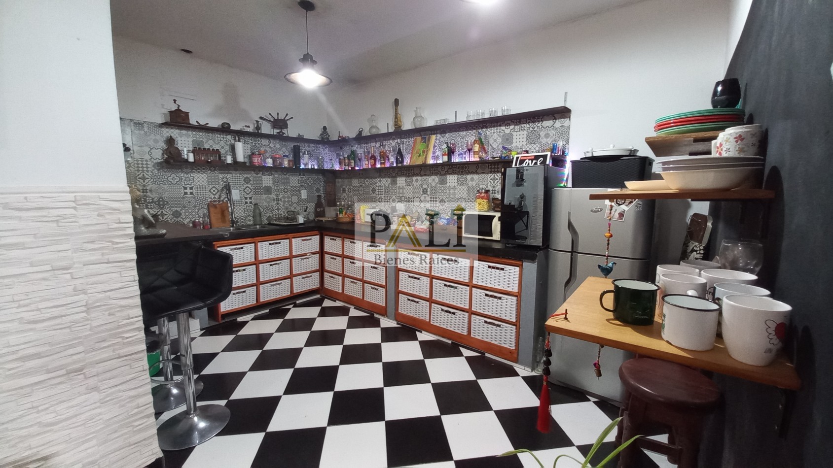 PH de 2 plantas EN VENTA - Quilmes Oeste - APTA CREDITO