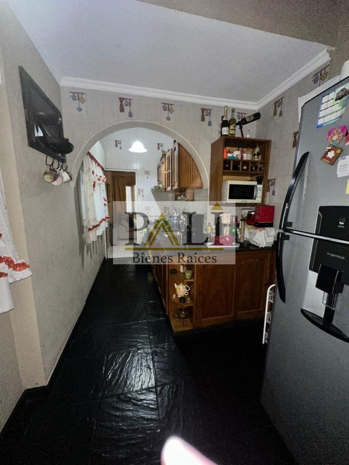 SE VENDE EXCELENTE CASA DE 5 AMBIENTES EN FLORENCIO VARELA - APTA CREDITO HIPOTECARIO
