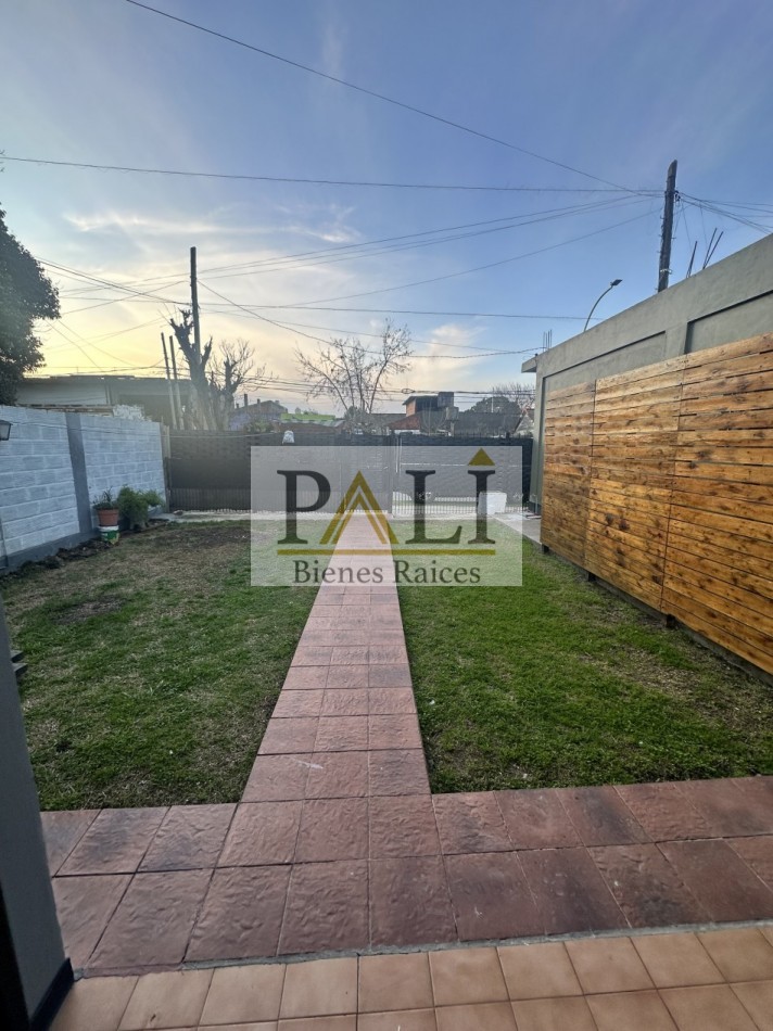 Alquiler Ph 2 ambientes - Berazategui Oeste