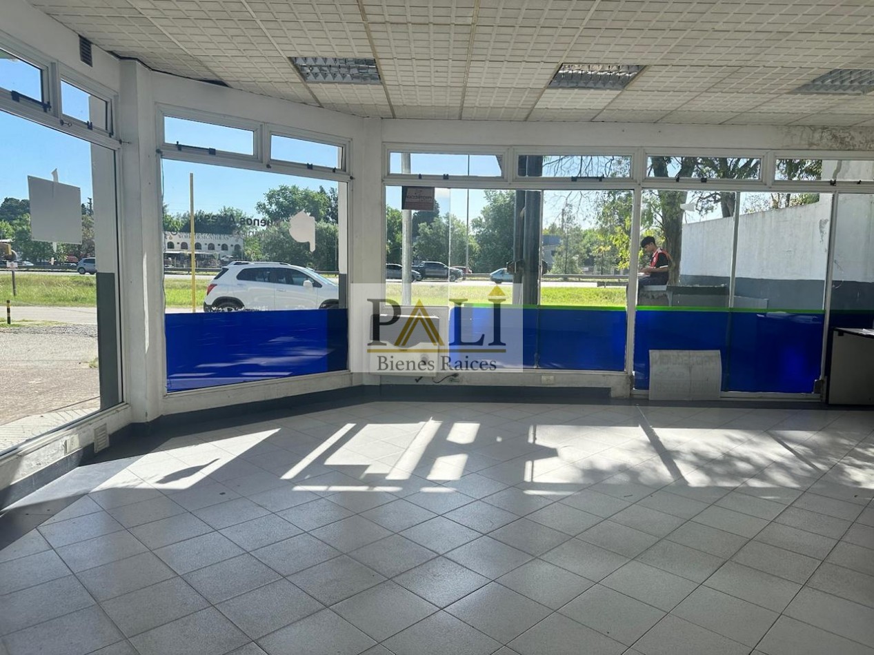 SE ALQUILA LOCAL APTO ESTACION DE SERVICIOS GNC Y SHOP