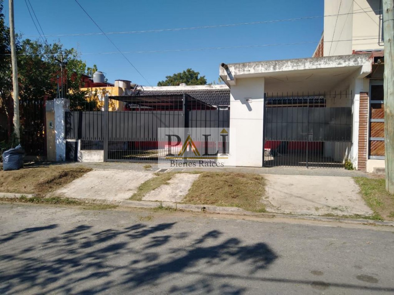 OPORTUNIDAD VENTA URGENTE - amplia Casa en excelente ubicacion