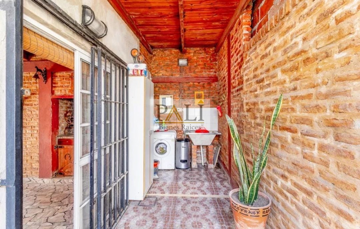 Oportunidad Casa 4 ambientes con piscina en Florencio Varela