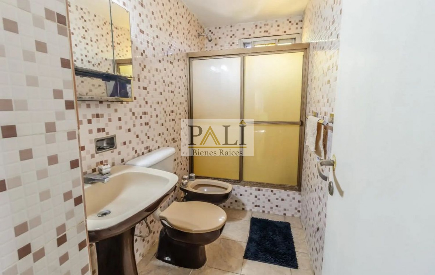 OPORTUNIDAD EXCELENTE DEPARTAMENTO 3 AMBIENTES EN BERAZATEGUI - VENTA - APTO CREDITO 