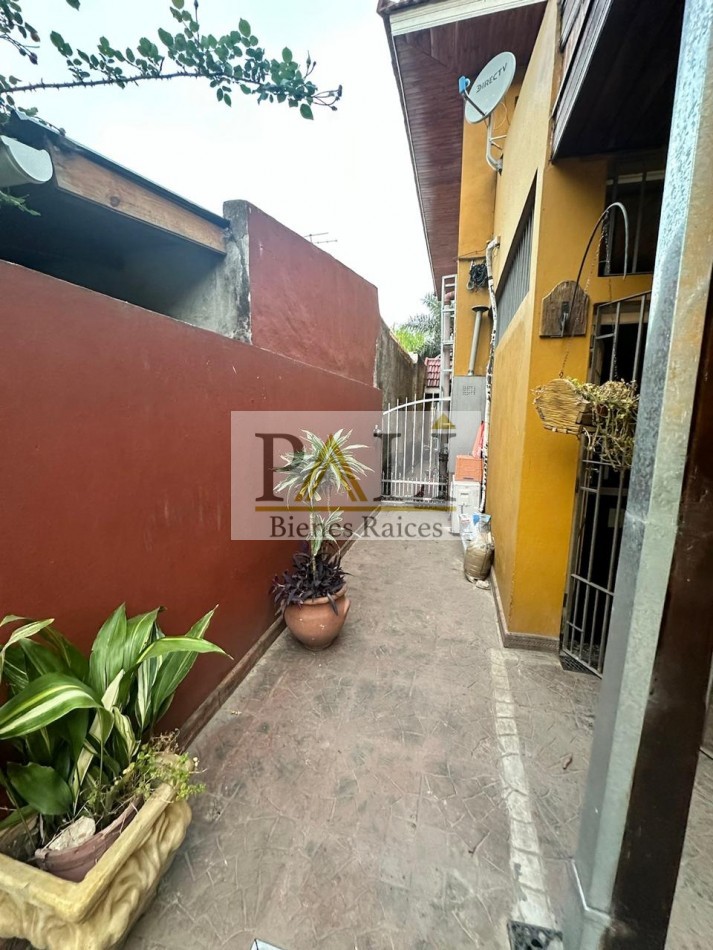 SE VENDE EXCELENTE CASA DE 5 AMBIENTES EN FLORENCIO VARELA - APTA CREDITO HIPOTECARIO