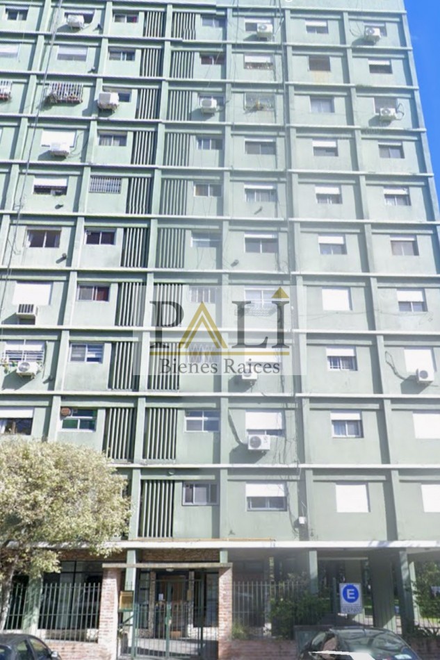 SE VENDE DEPARTAMENTO 4 AMBIENTES - BARRIO GUEMES AVELLANEDA