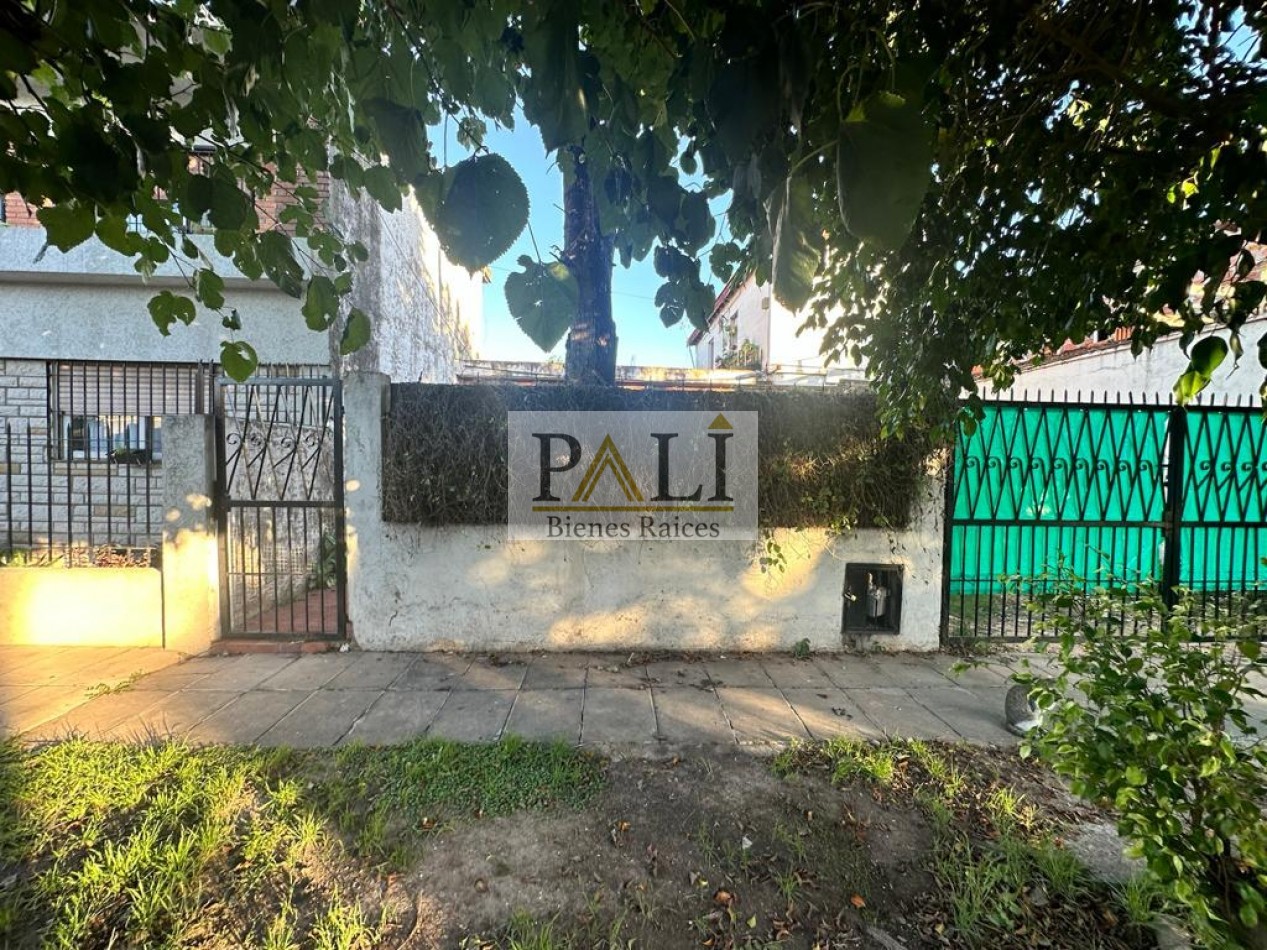 Amplia casa de 3 ambientes en Alquiler - Florencio Varela